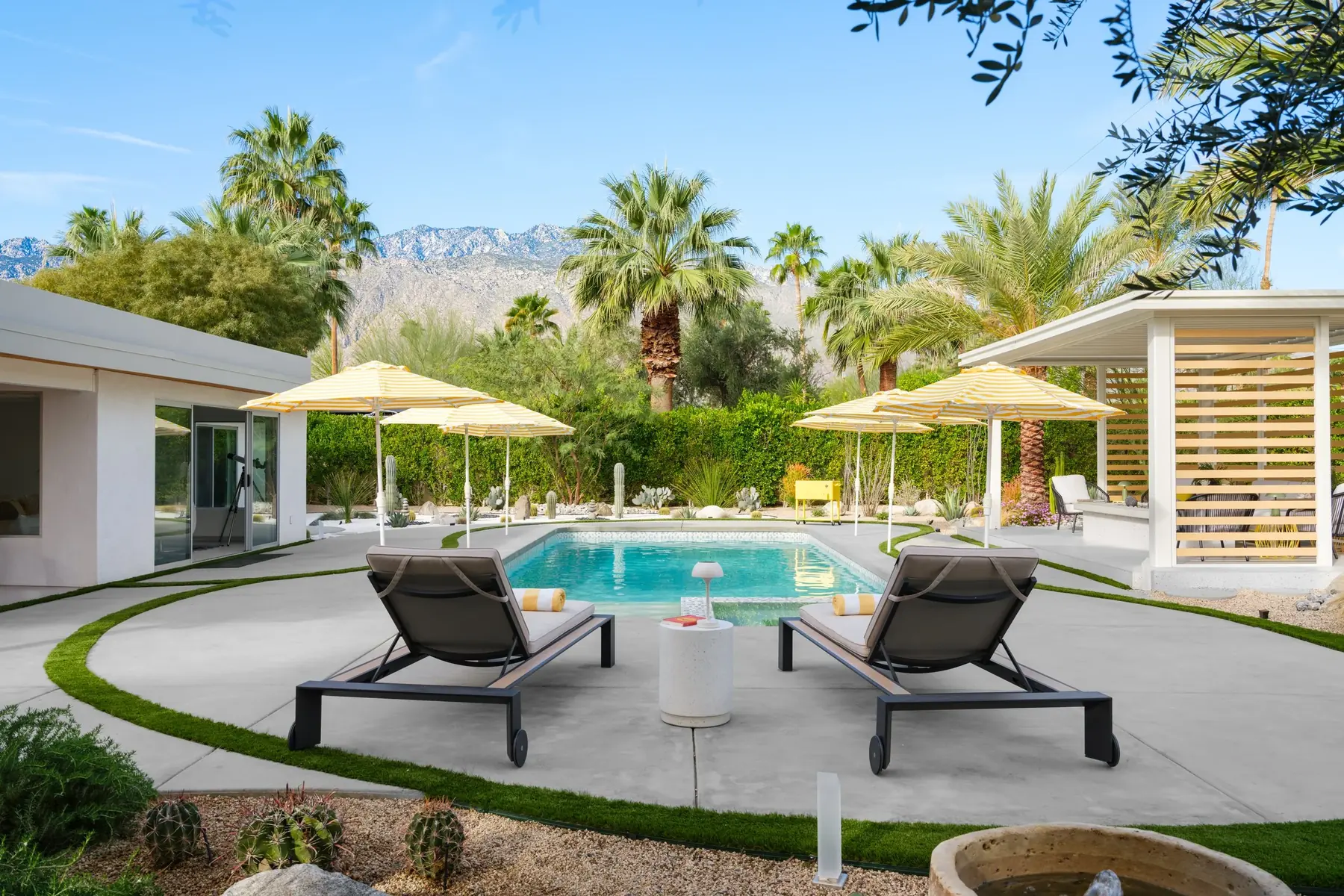 Desert Palm outdoor living in Coachella Valley, CA by La Riviera Studios