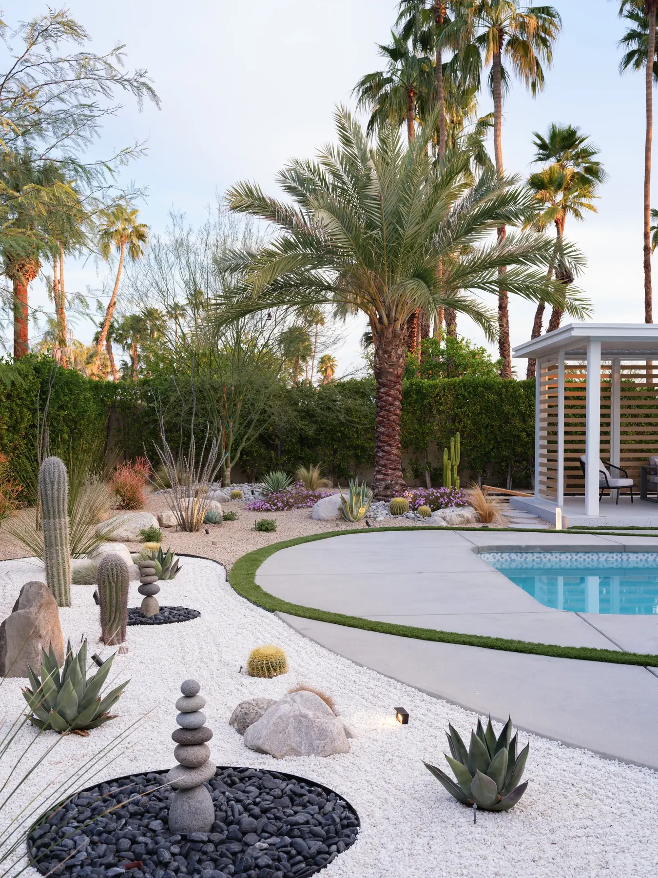 Desert Palm outdoor living in Coachella Valley, CA by La Riviera Studios