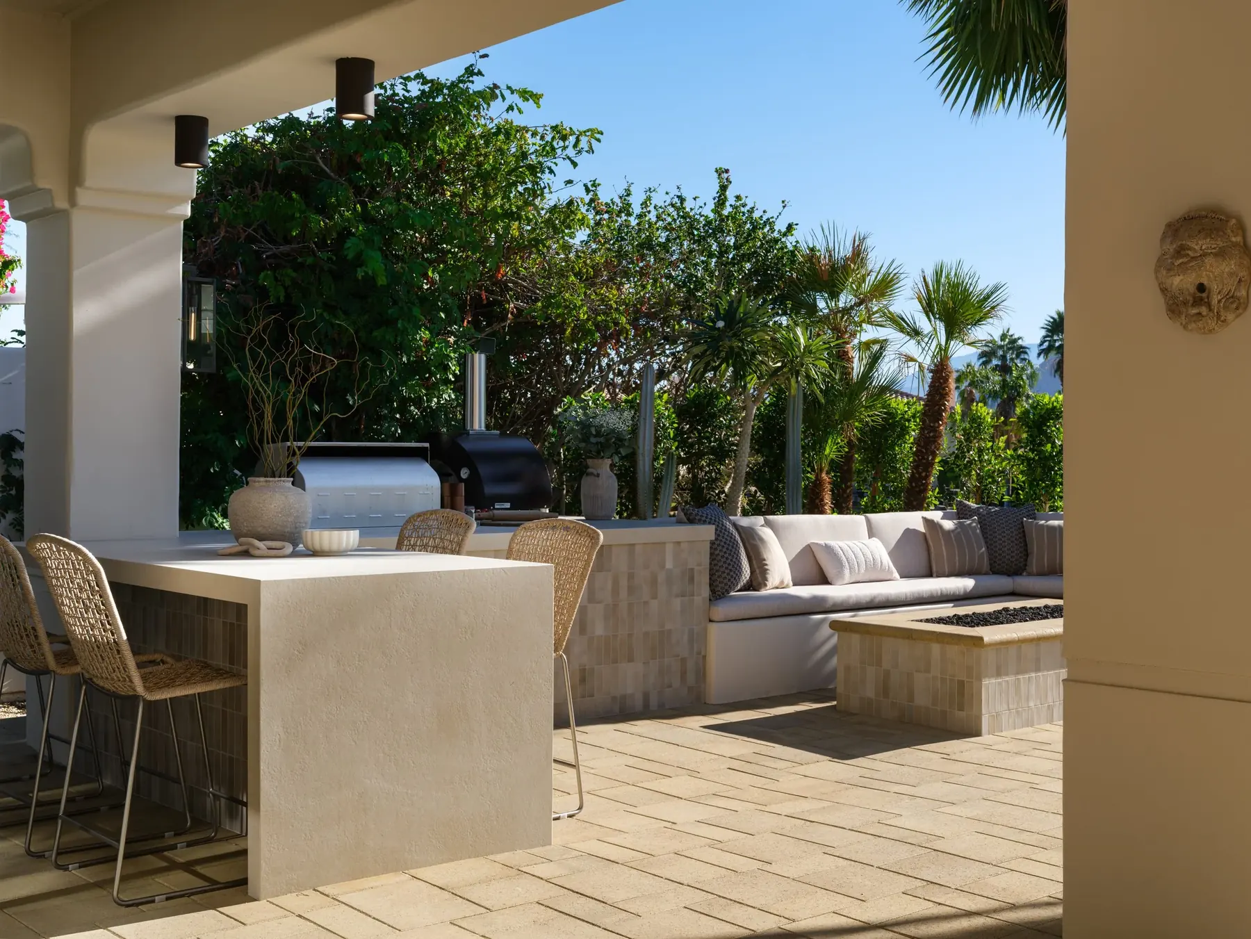 Rancho La Quinta outdoor living in La Quinta, CA by La Riviera Studios