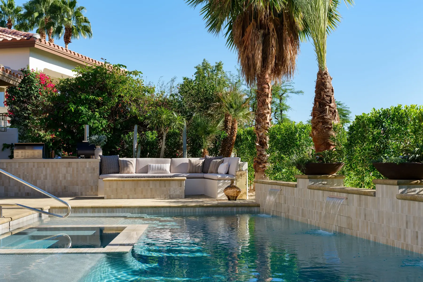 Rancho La Quinta outdoor living in La Quinta, CA by La Riviera Studios
