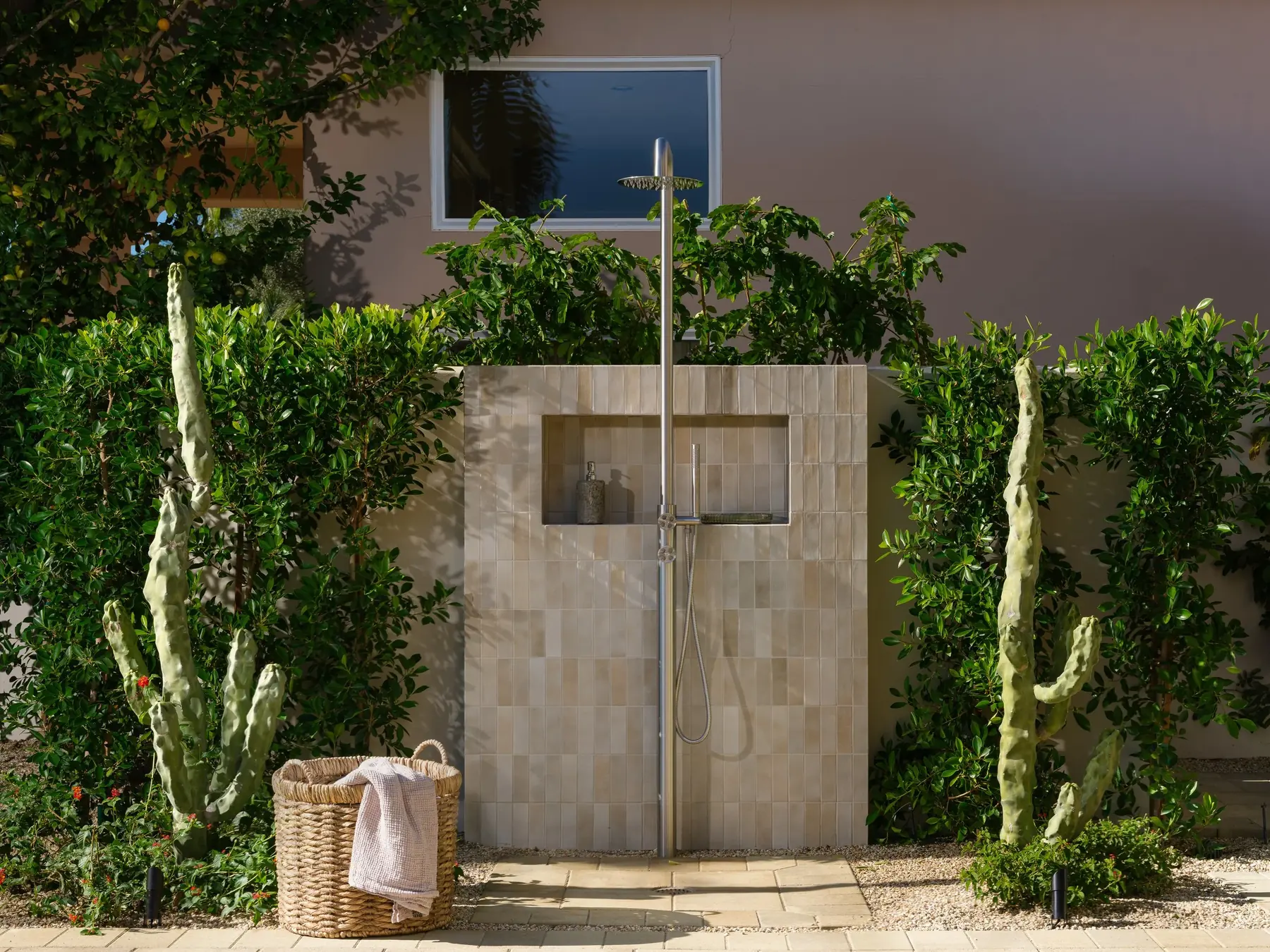 Rancho La Quinta outdoor living in La Quinta, CA by La Riviera Studios