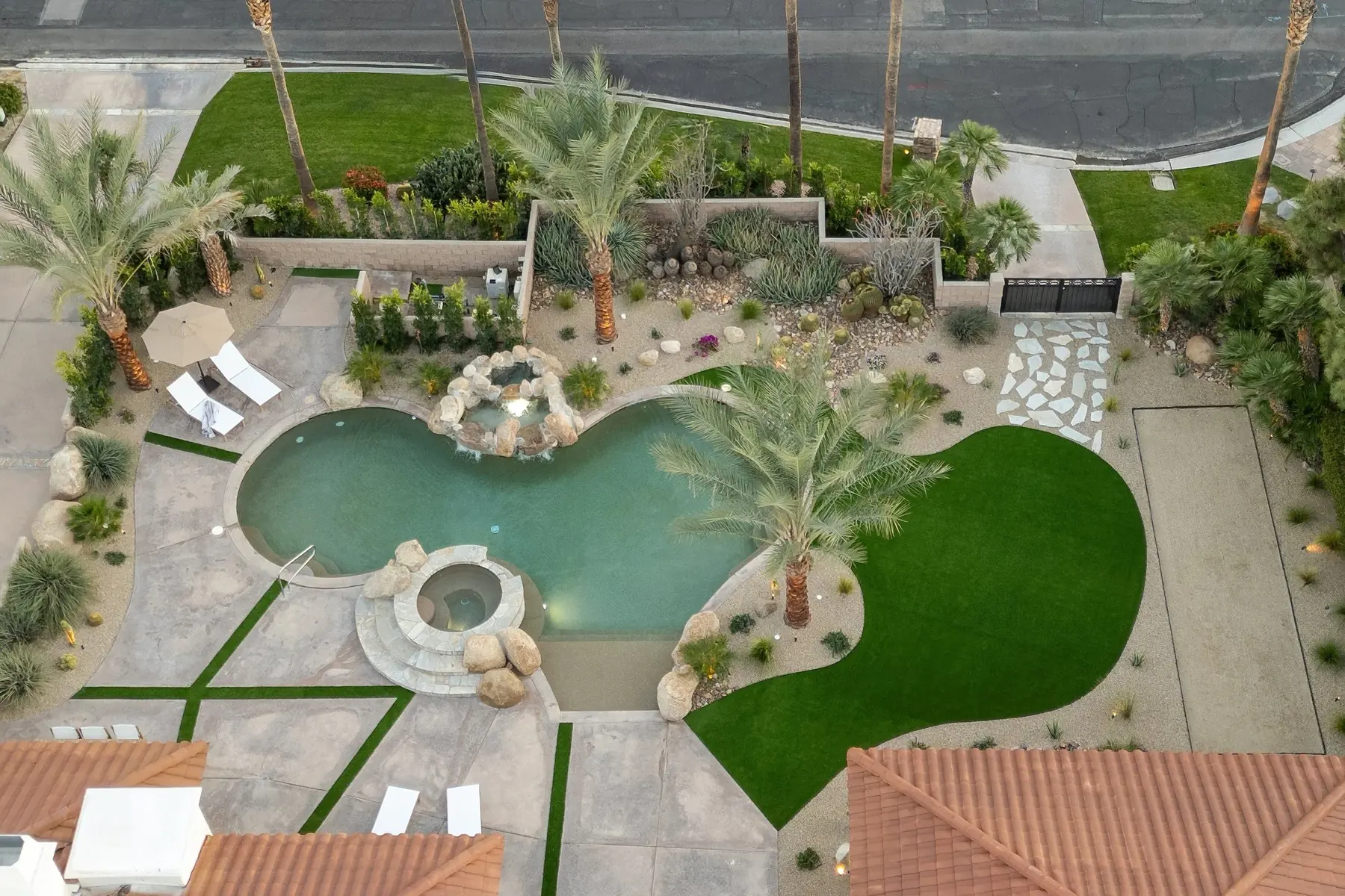 Thunderbird Terrace full-service outdoor living detail in Rancho Mirage, CA by La Riviera Studios
