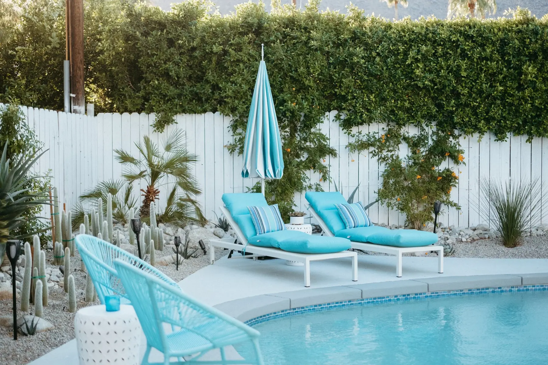 Casa Miguel outdoor living in Palm Springs, CA by La Riviera Studios